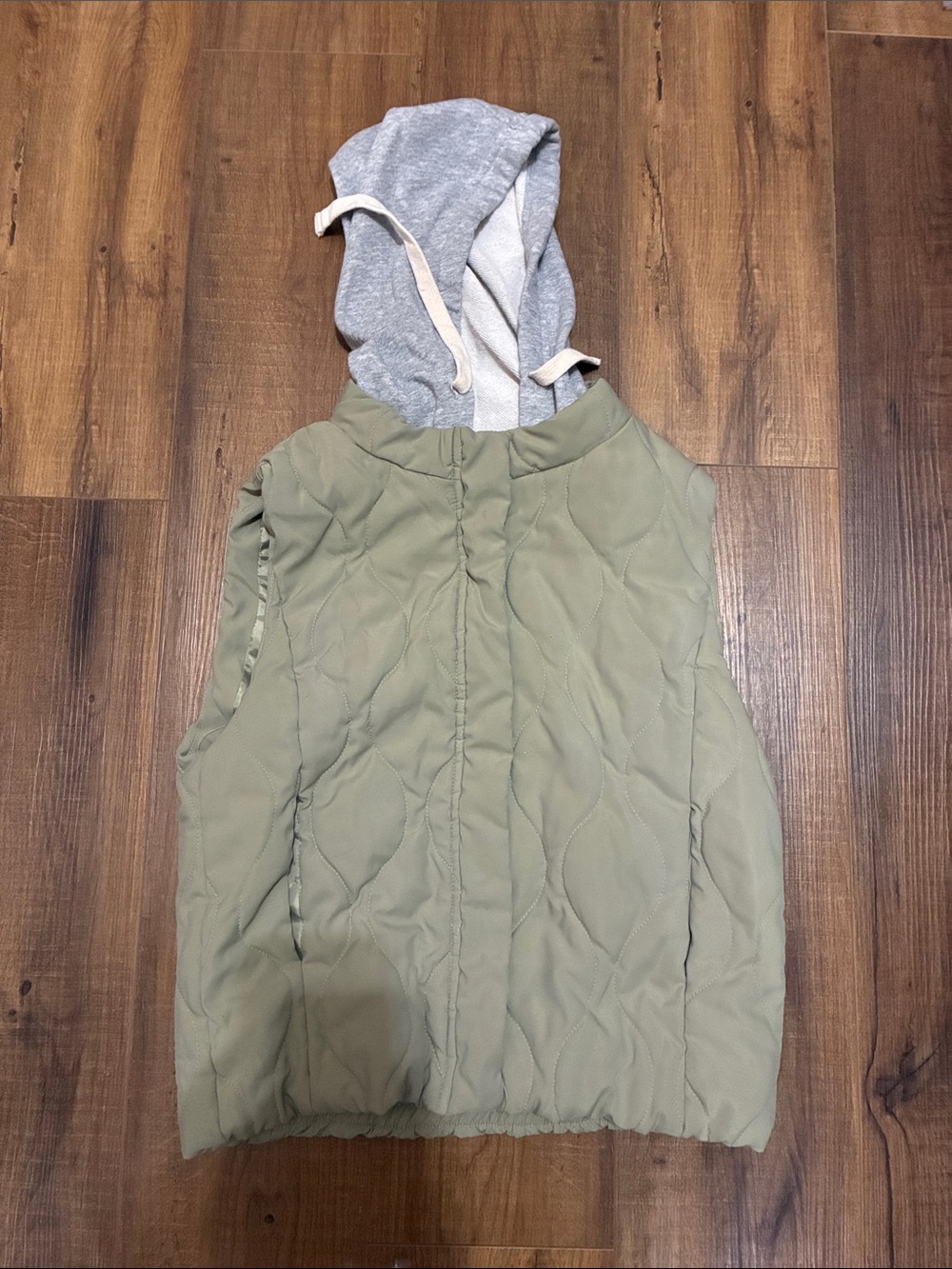 Quilted Hooded Vest in Sage Green